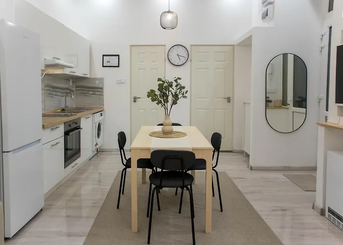 Magpie Apartment