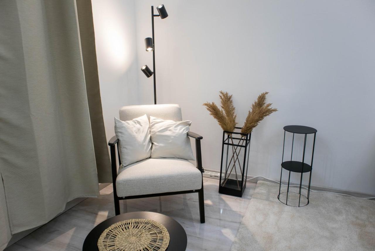 Magpie Apartment